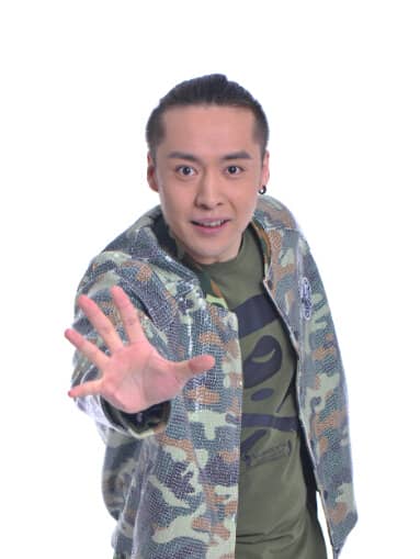 石梁一骁