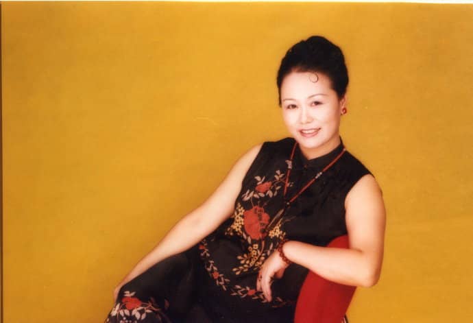 黄婷